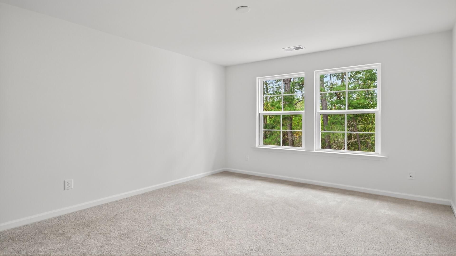 446 Cadbury Loop Photo 22