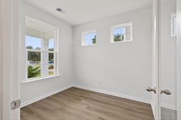 446 Cadbury Loop photo 4