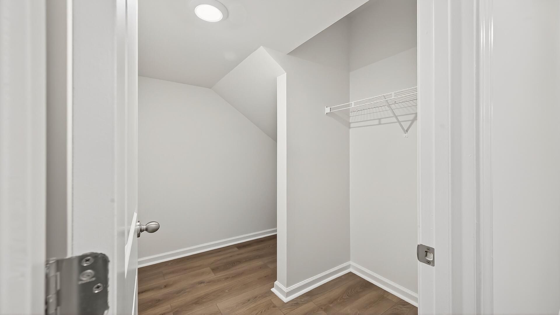 446 Cadbury Loop Photo 5