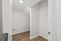 446 Cadbury Loop photo 4