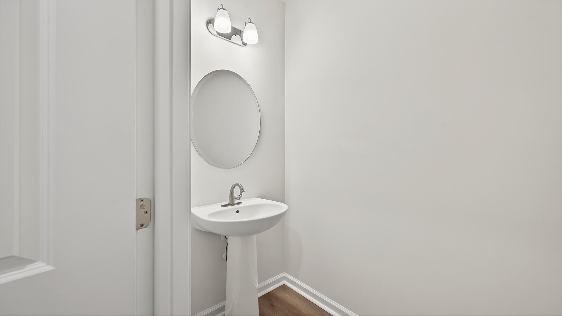 446 Cadbury Loop Photo 6