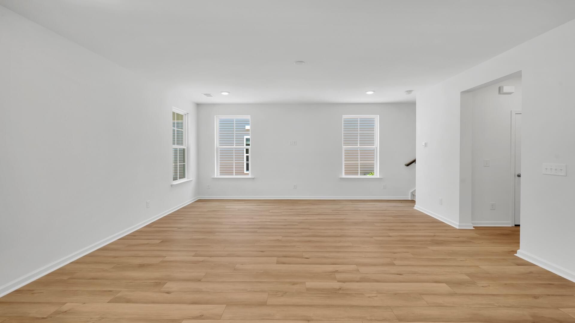 446 Cadbury Loop Photo 9