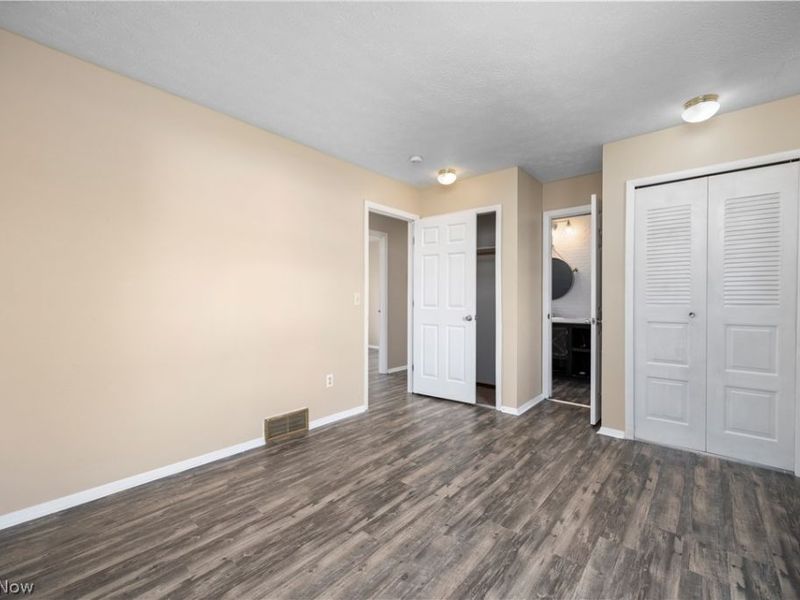 17050 Sheldon Road, Brook Park, OH 44142 Photo 24