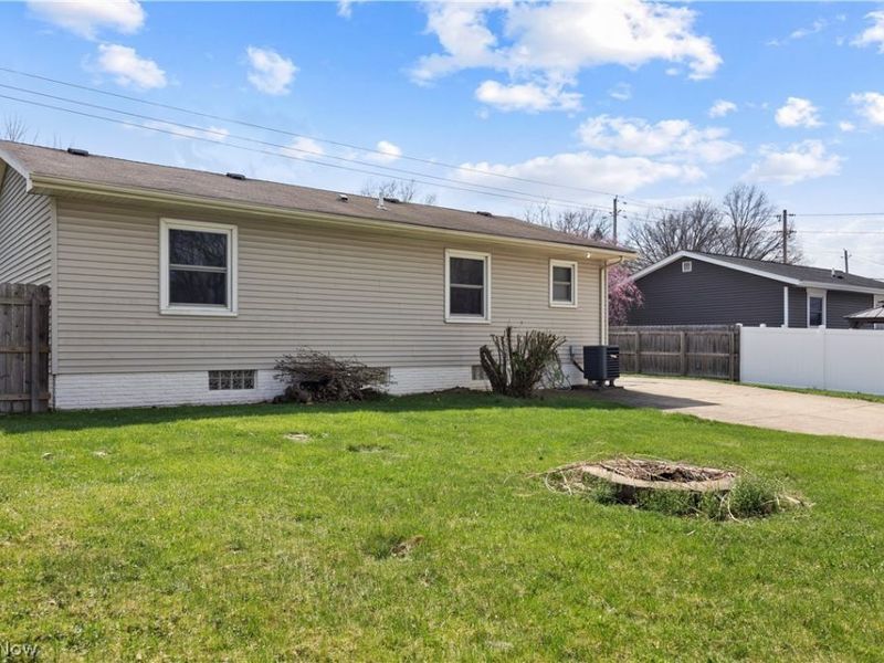 17050 Sheldon Road, Brook Park, OH 44142 Photo 6
