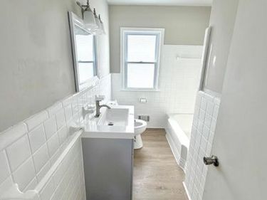 7242 Gerald Avenue, Warren, MI 48092