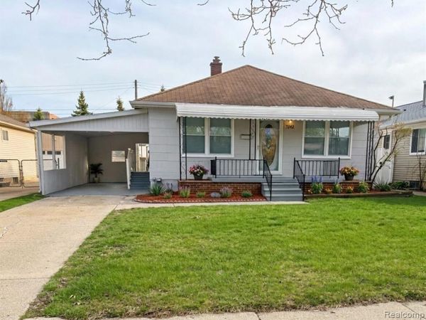 7242 Gerald Avenue, Warren, MI 48092