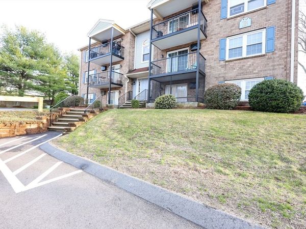 610 S Franklin St, Unit B202, Holbrook, MA 02343