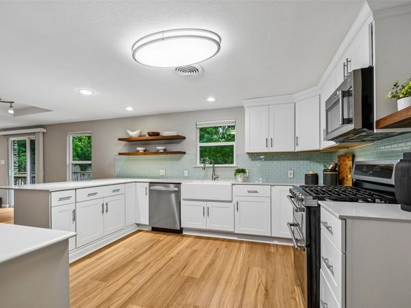 406 E 2nd ST, Georgetown, TX 78626