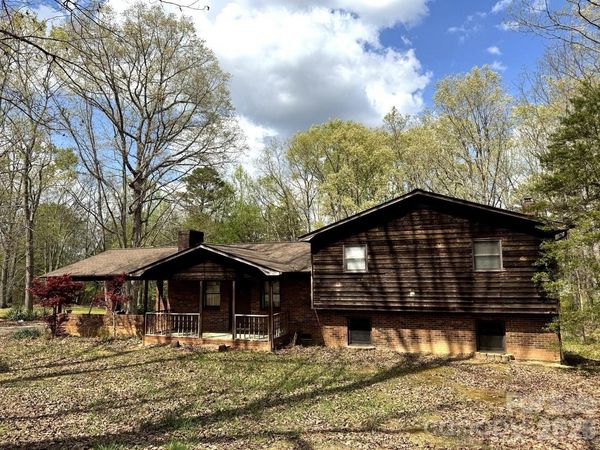 3968 Dover Street , Claremont, NC 28610