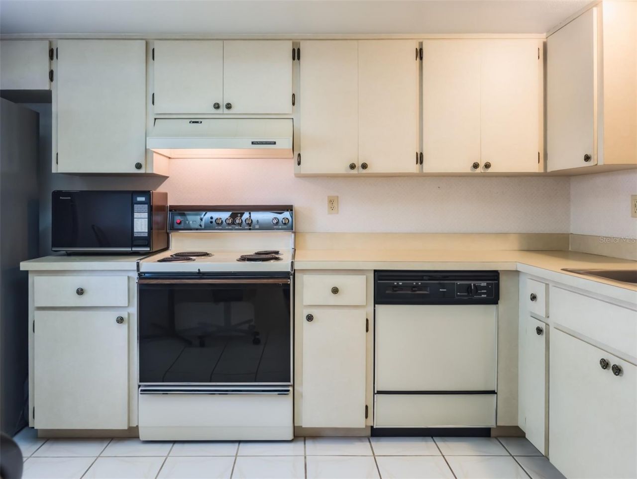 11231 Dollar Lake Drive , Unit 5, Port Richey, FL 34668 Photo