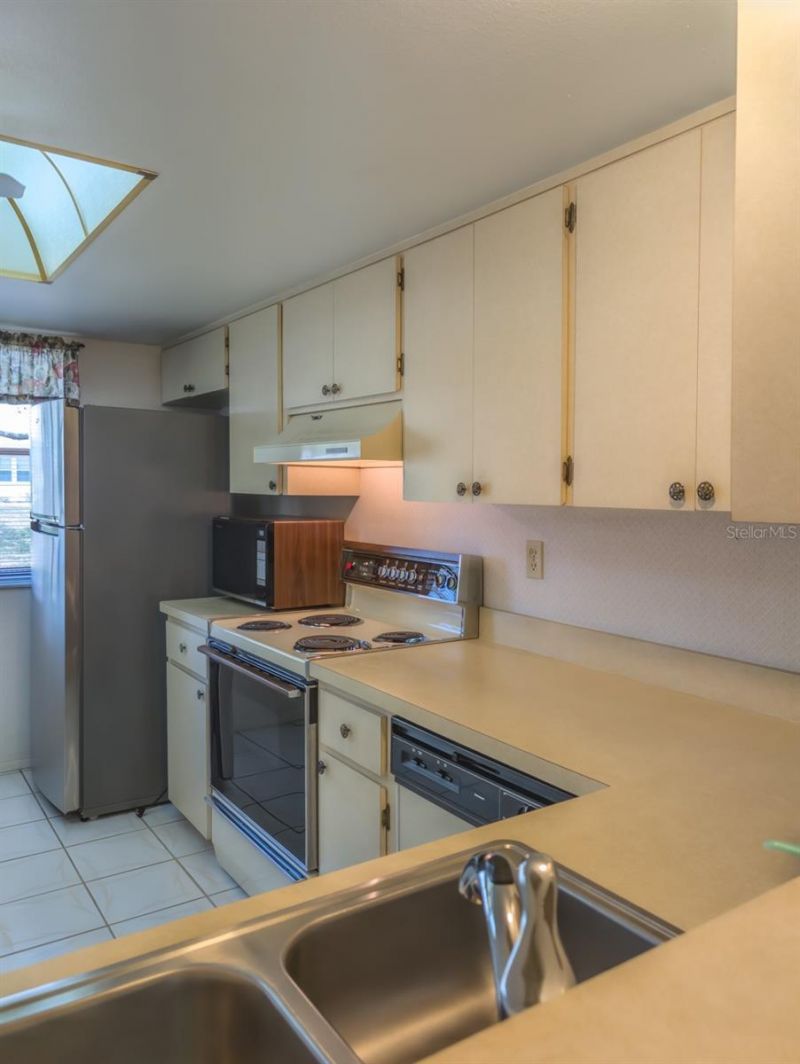 11231 Dollar Lake Drive , Unit 5, Port Richey, FL 34668 Photo