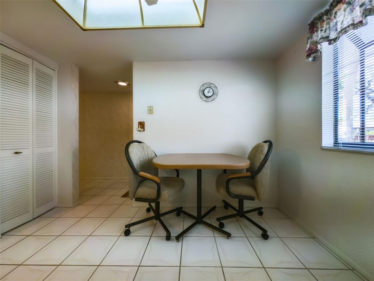 11231 Dollar Lake Drive , Unit 5, Port Richey, FL 34668 Photo