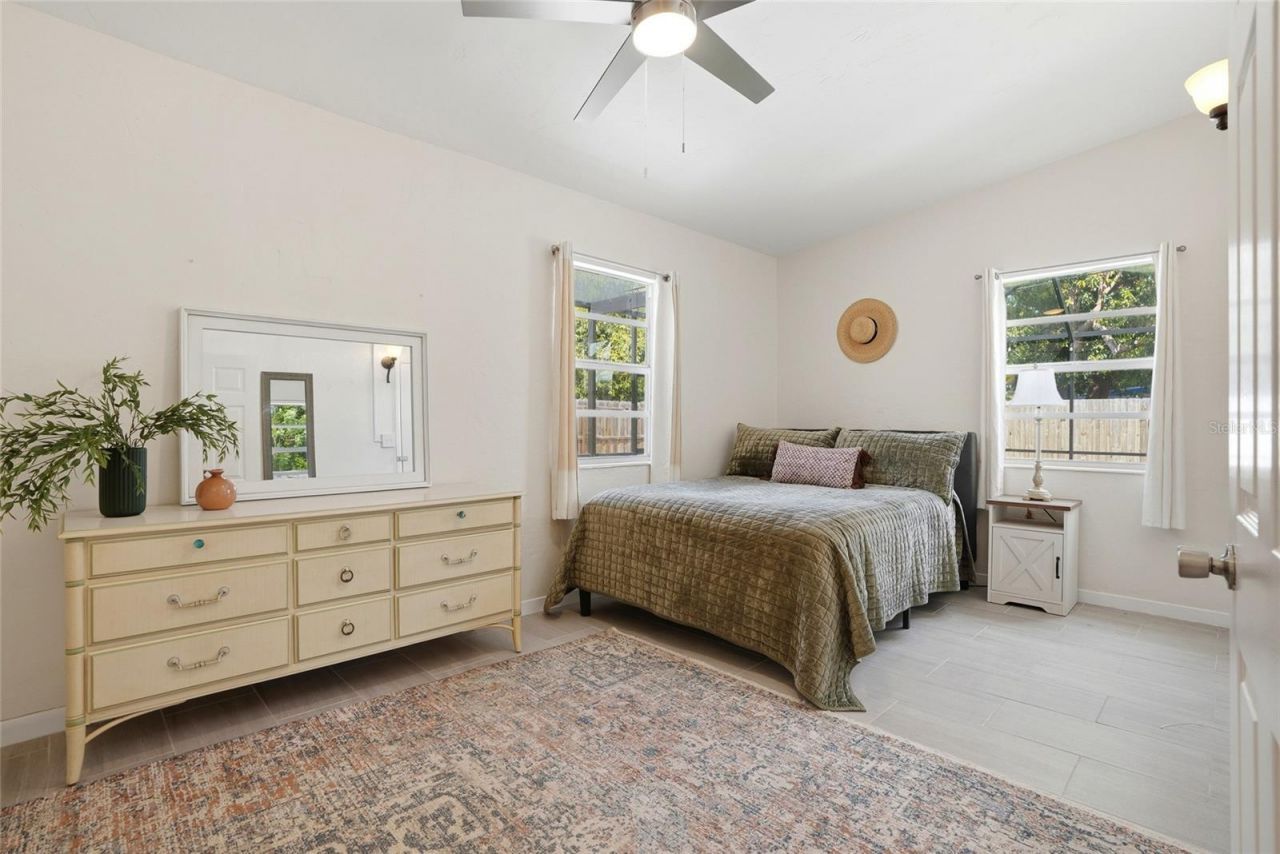 4420 Neptune Drive Se, Saint Petersburg, FL 33705 Photo