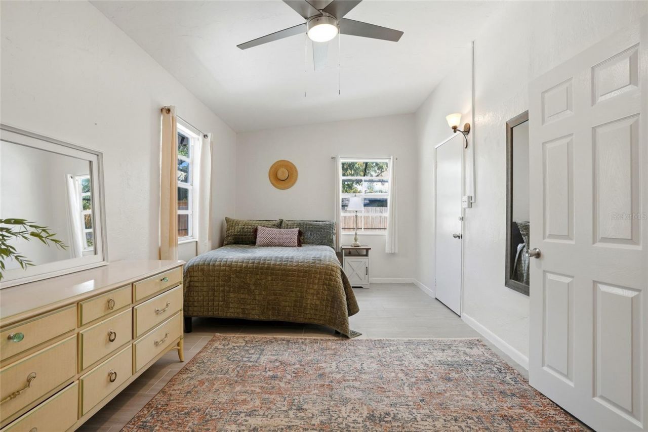 4420 Neptune Drive Se, Saint Petersburg, FL 33705 Photo