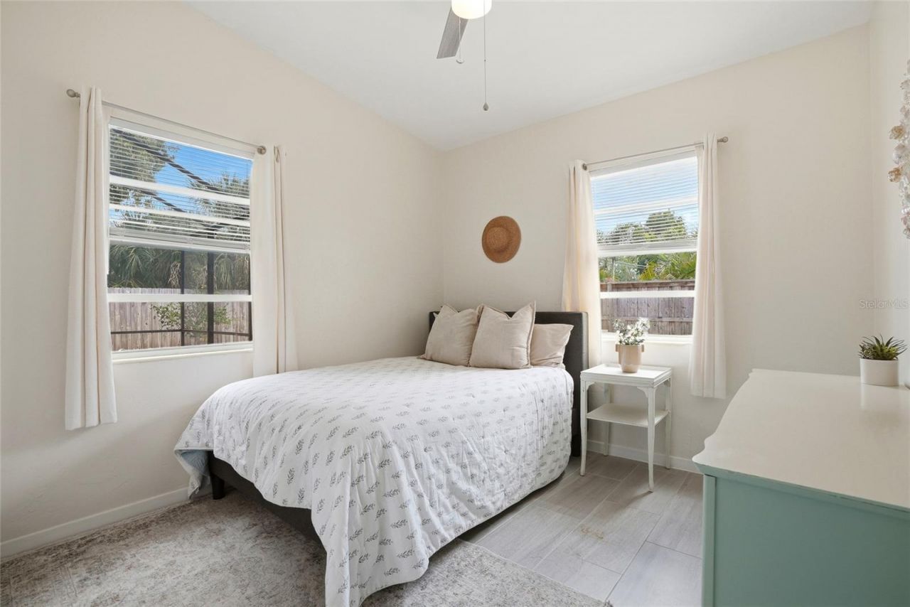 4420 Neptune Drive Se, Saint Petersburg, FL 33705 Photo