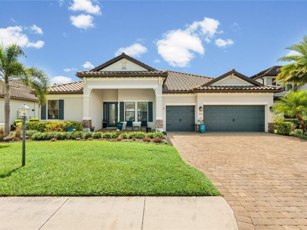 17056 POLO TRAIL , LAKEWOOD RANCH, FL 34211