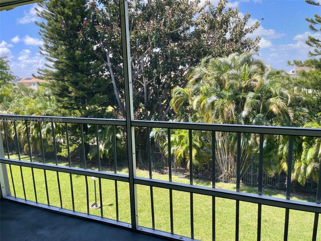 1000 Hillcrest Ct , Unit 308, Hollywood, FL 33021 Photo