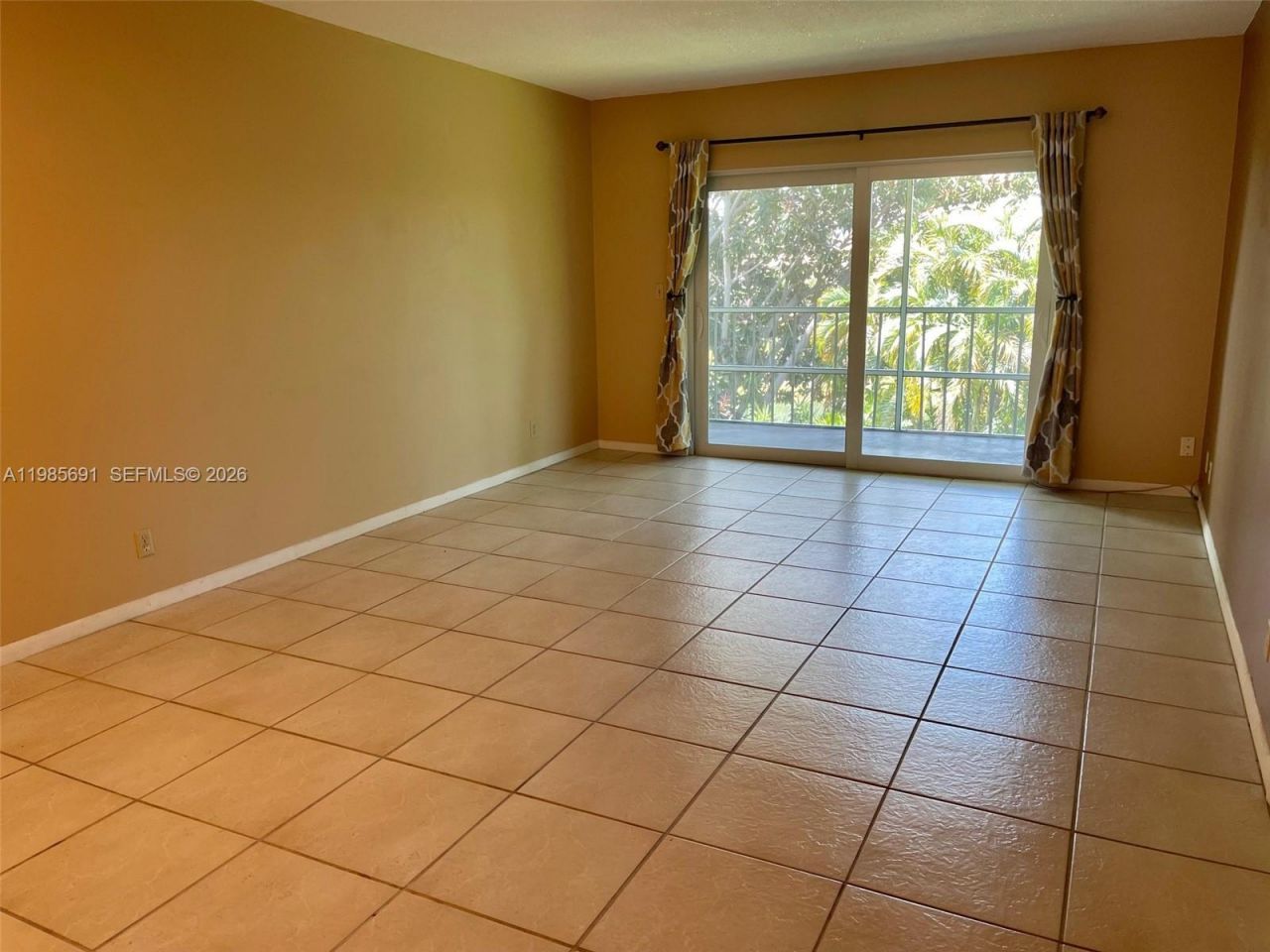 1000 Hillcrest Ct , Unit 308, Hollywood, FL 33021 Photo