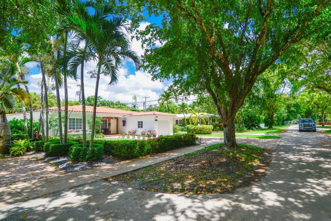 1714 Costado St, Unit 1714, Coral Gables, FL 33134 Photo