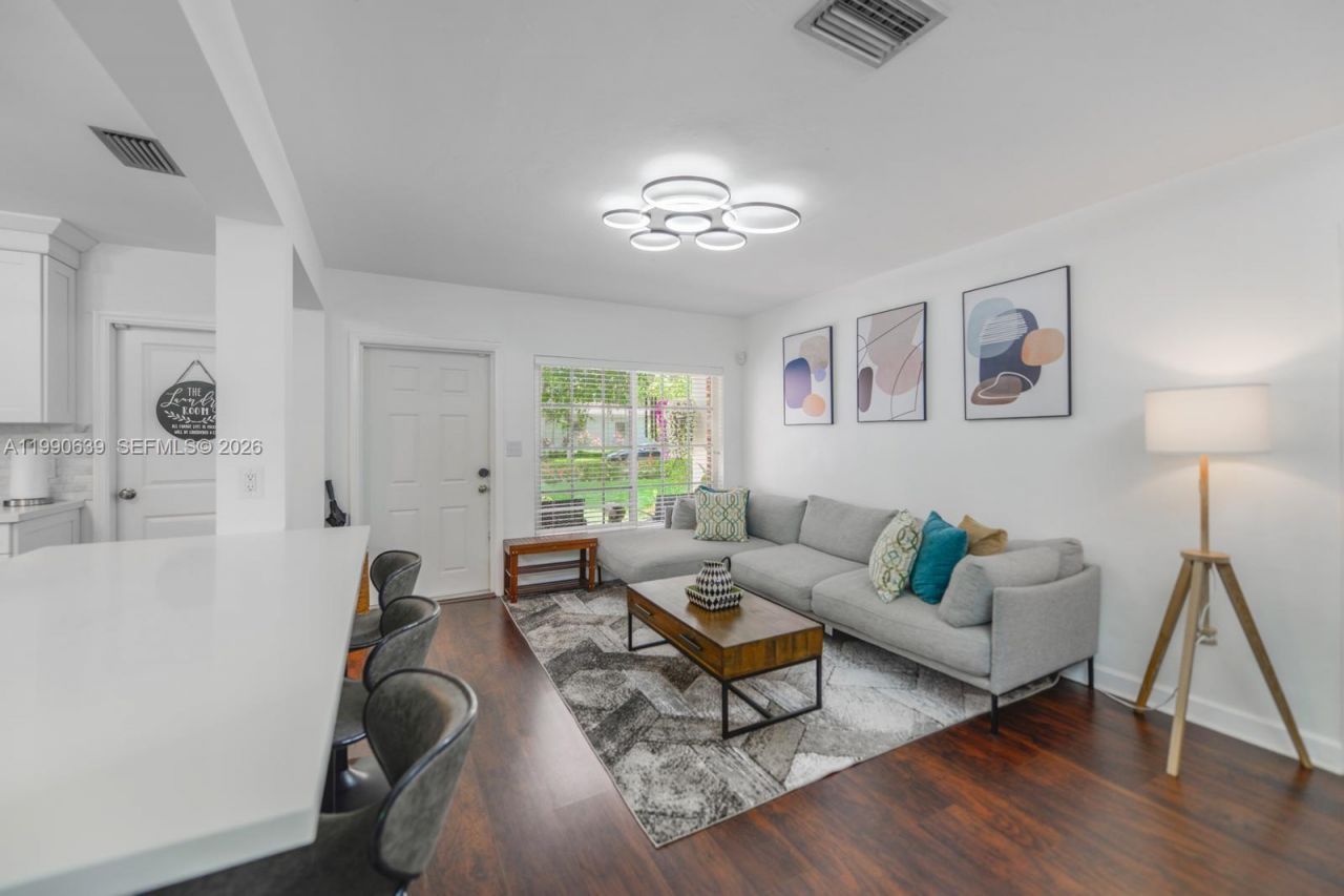 1714 Costado St, Unit 1714, Coral Gables, FL 33134 Photo