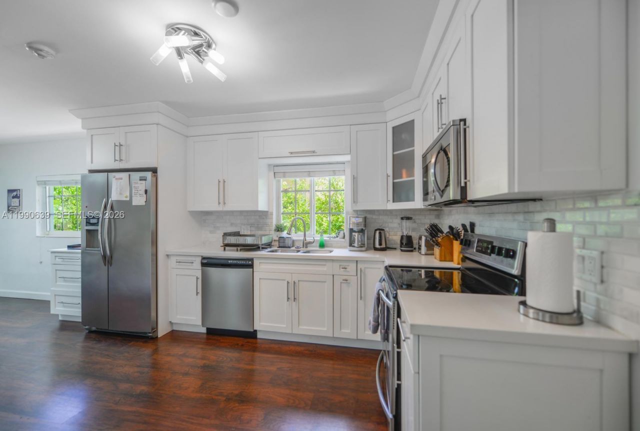 1714 Costado St, Unit 1714, Coral Gables, FL 33134 Photo