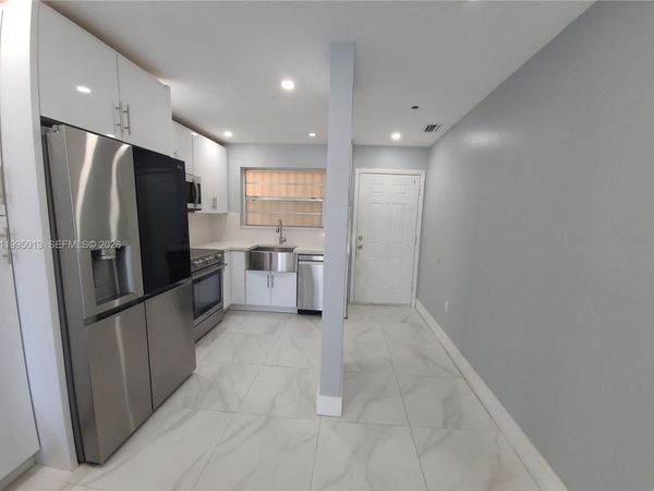 453 SW 2nd St , Unit 306C, Miami, FL 33130