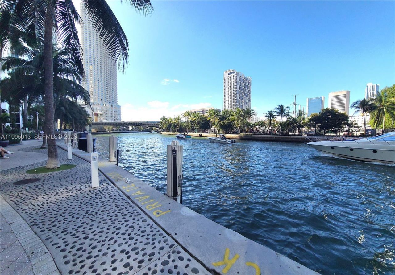 453 SW 2nd St , Unit 306C, Miami, FL 33130 Photo