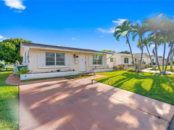 6802 NW 58th Ct, Tamarac, FL 33321