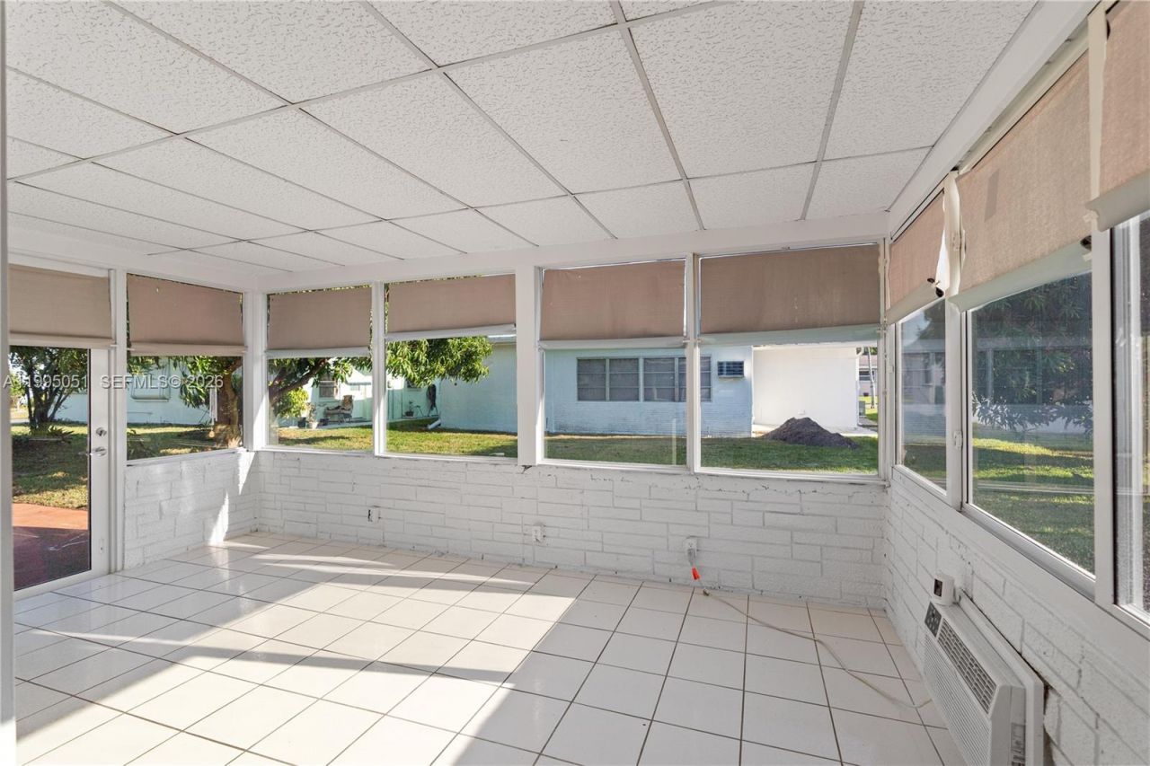 6802 NW 58th Ct, Tamarac, FL 33321 Photo