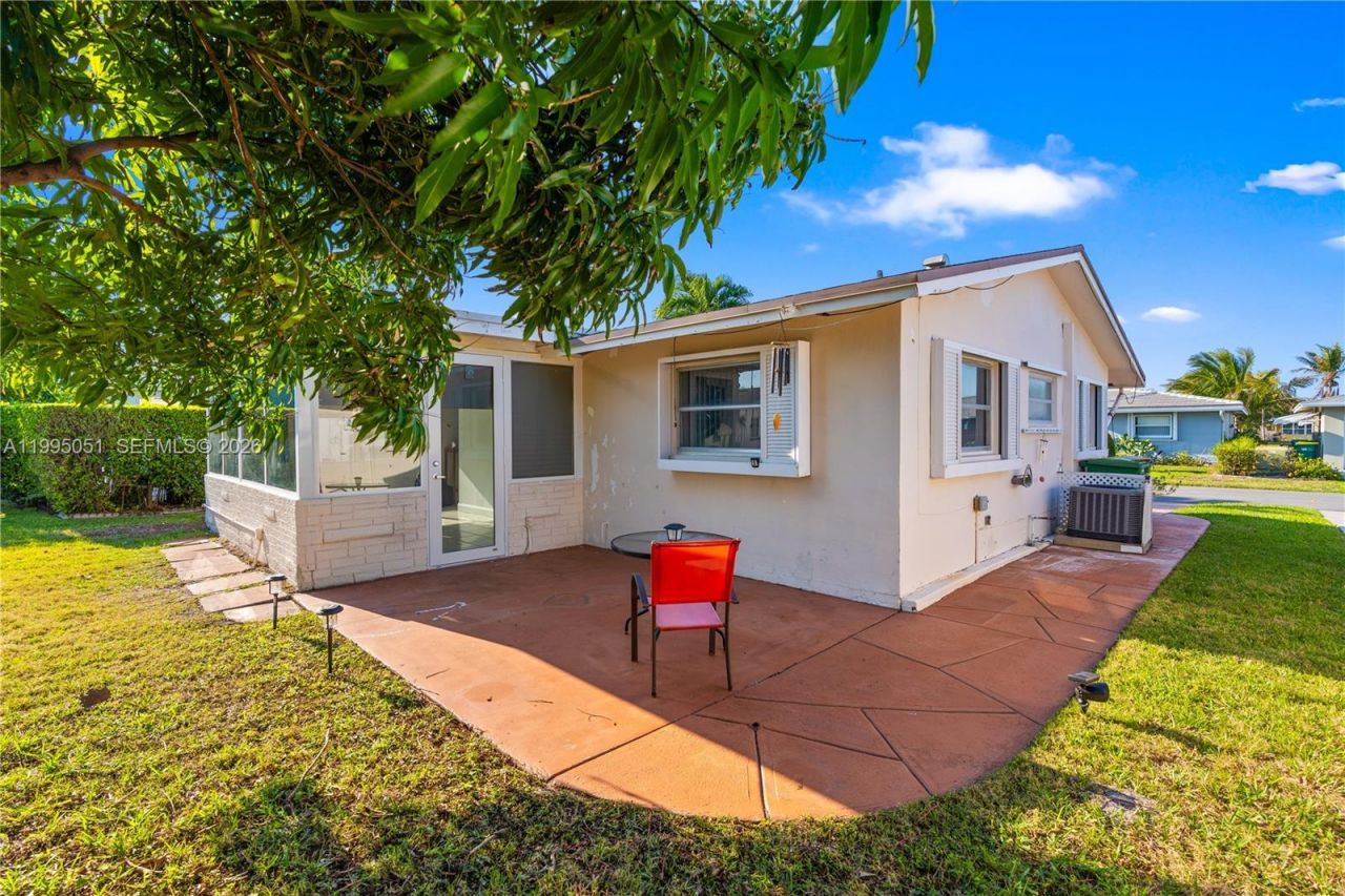 6802 NW 58th Ct, Tamarac, FL 33321 Photo