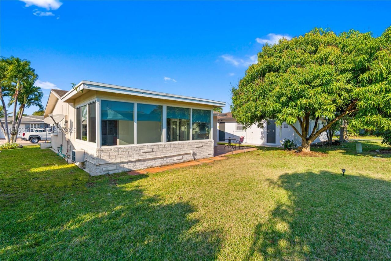 6802 NW 58th Ct, Tamarac, FL 33321 Photo