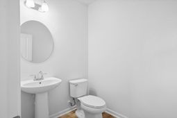 448 Cadbury Loop photo 4