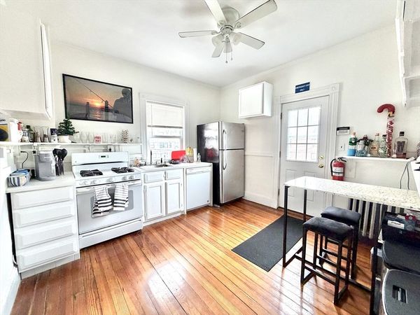 18 Winslow Road, Unit 2, Brookline, MA 02446