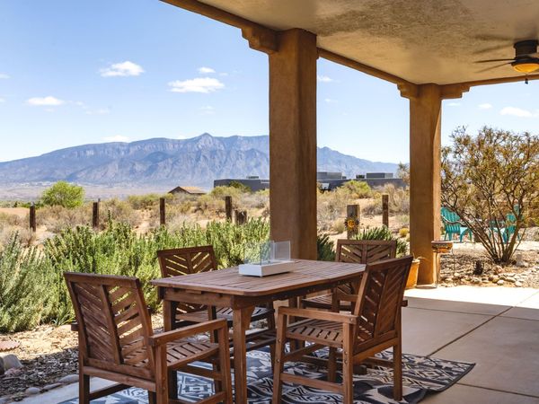 5941 Miller Road NE, Rio Rancho, NM 87144