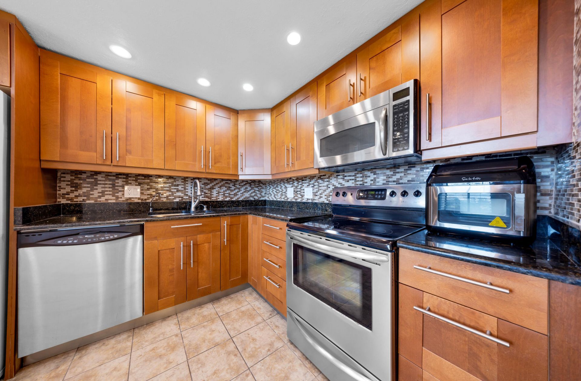 575 Oaks Lane, Unit 1009, Pompano Beach, FL 33069 Photo