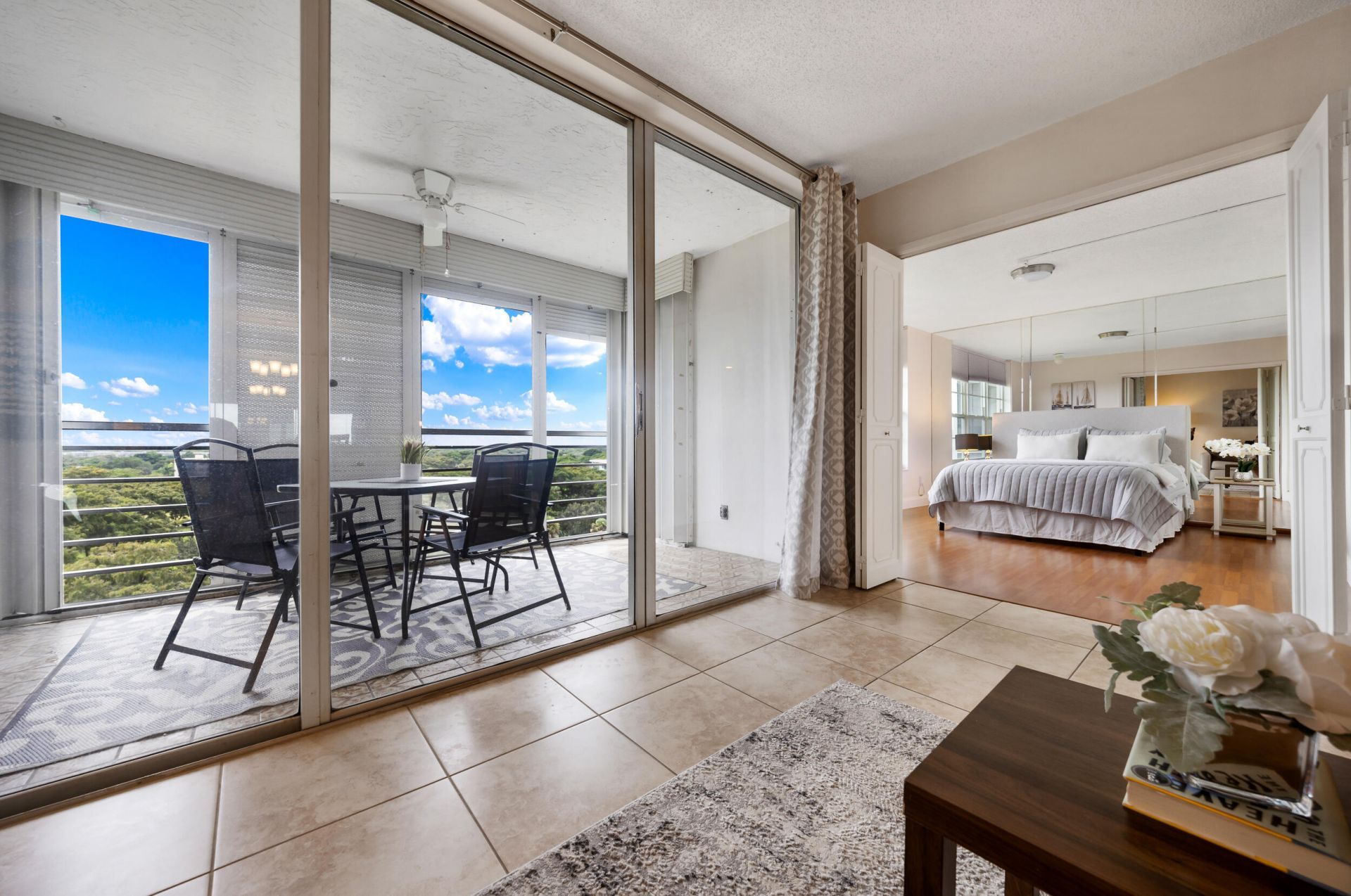 575 Oaks Lane, Unit 1009, Pompano Beach, FL 33069 Photo