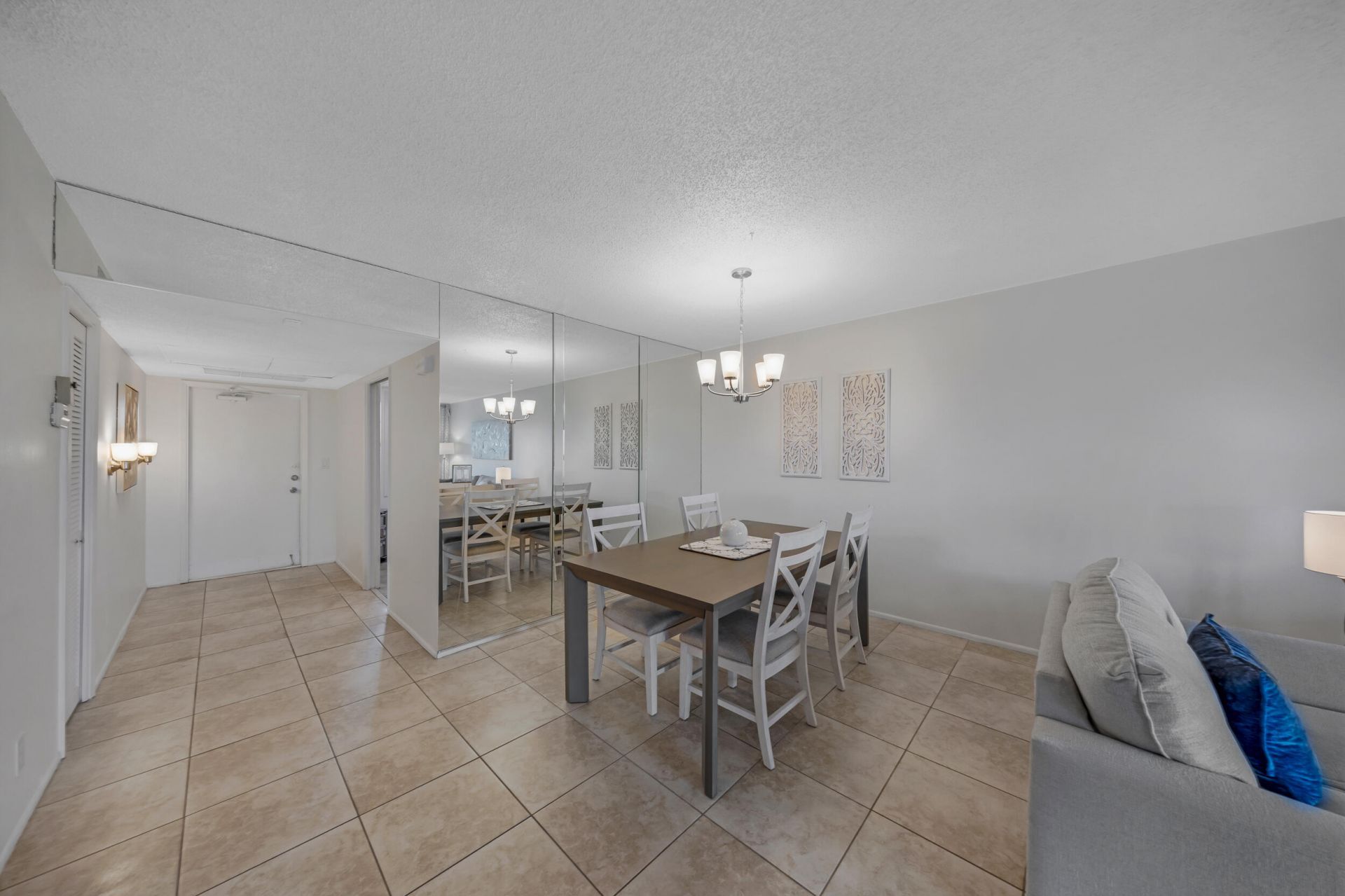 575 Oaks Lane, Unit 1009, Pompano Beach, FL 33069 Photo