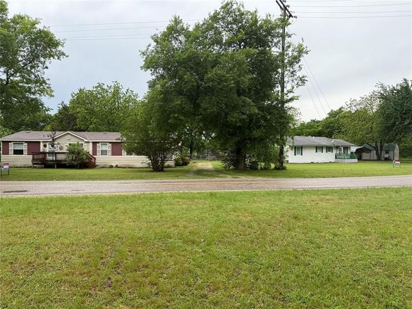112 SE Front Street, Unit A, Bailey, TX 75452