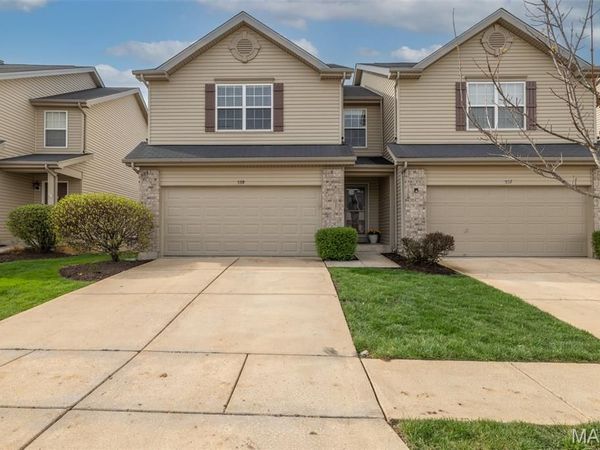 539 Country Circle Drive , Lake St Louis, MO 63367