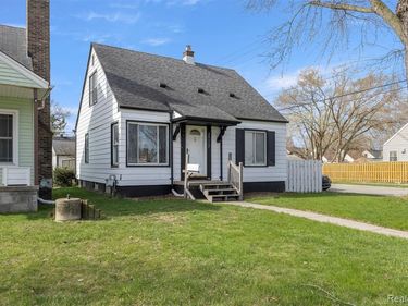 25117 Colgate Street, Dearborn Heights, MI 48125