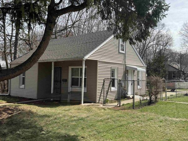 2824 School Street, ROCKFORD, IL 61101