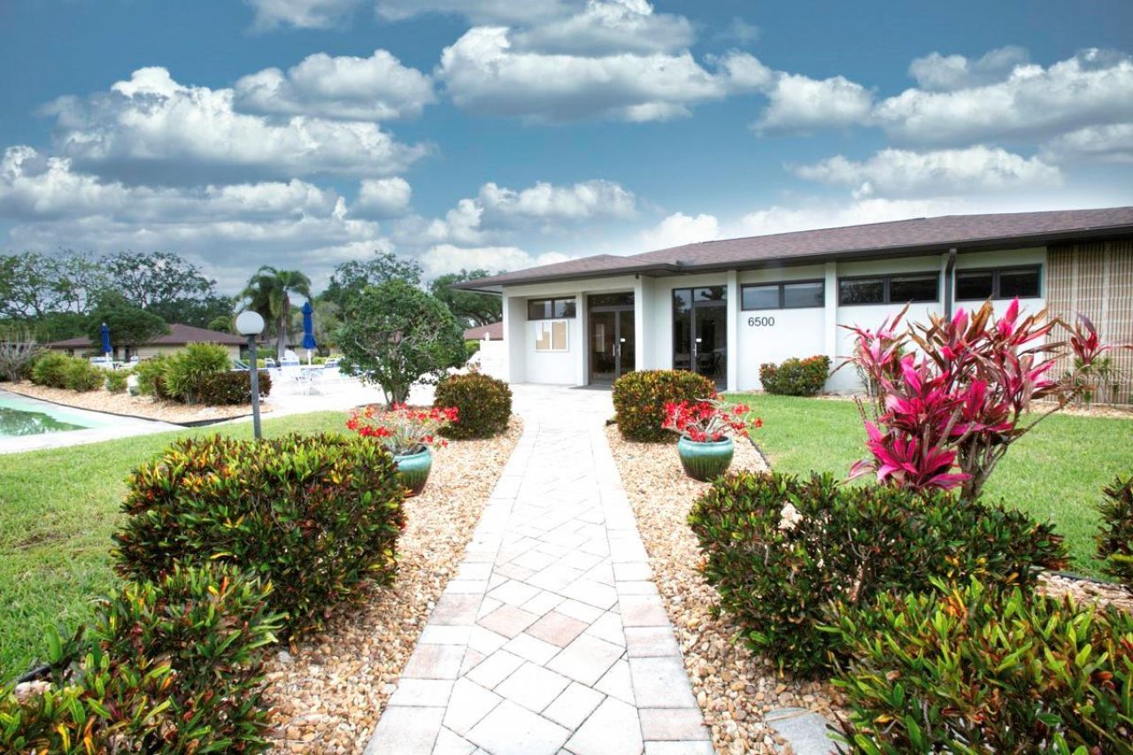 6504 Heritage Lane , Unit 99, Bradenton, FL 34209 Photo