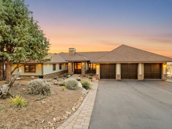 10715 Rockside Court, Redmond, OR 97756