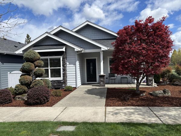 1160 Boulder Ridge Street, Central Point, OR 97502