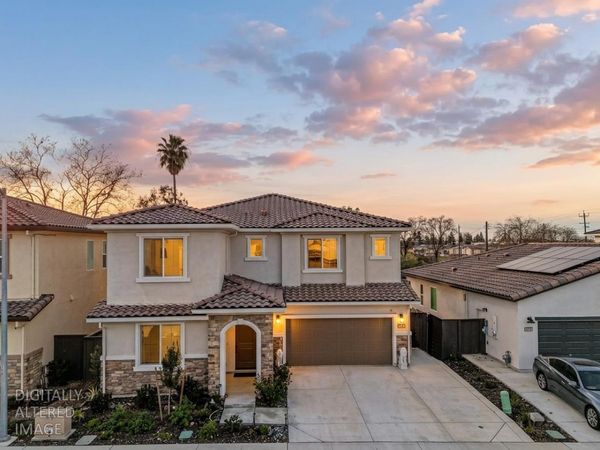 8629 Lakha Cir, Sacramento, CA 95828