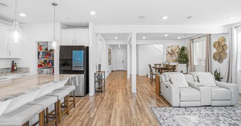 8629 Lakha Cir, Sacramento, CA 95828 Photo