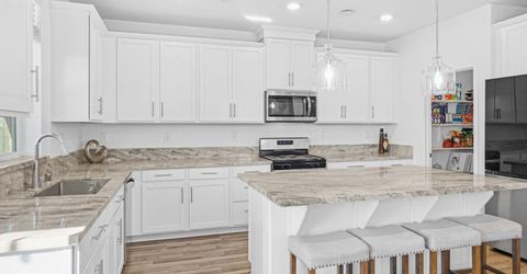 8629 Lakha Cir, Sacramento, CA 95828 Photo