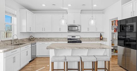 8629 Lakha Cir, Sacramento, CA 95828 Photo