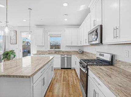 8629 Lakha Cir, Sacramento, CA 95828 Photo