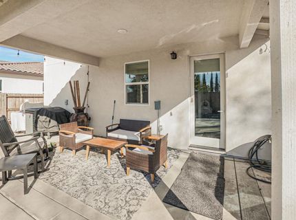 8629 Lakha Cir, Sacramento, CA 95828 Photo